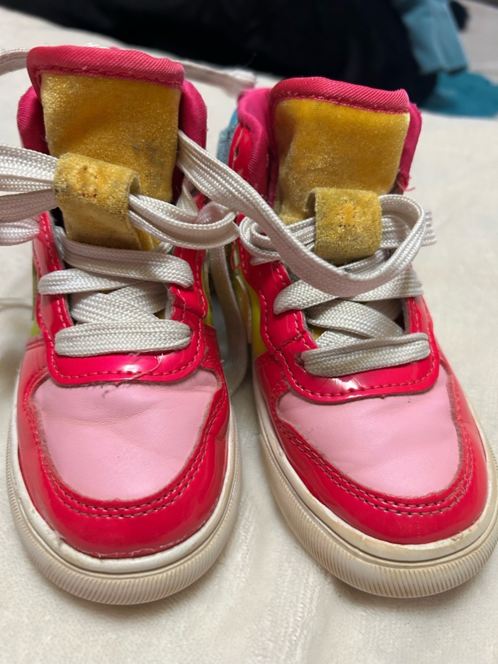 JoJo Siwa Pink High-Top Kids with Yellow Tongue(need repair and shoe laces)